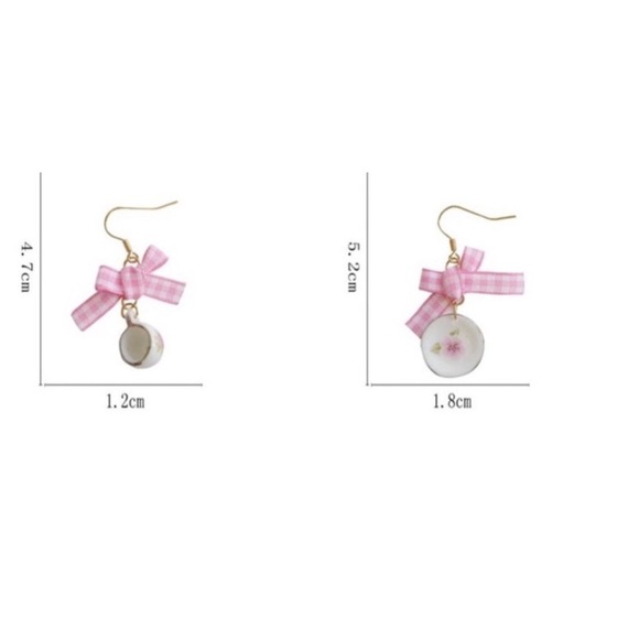 ModCloth Vintage Tea Party Set Earrings - Picture 6 of 6